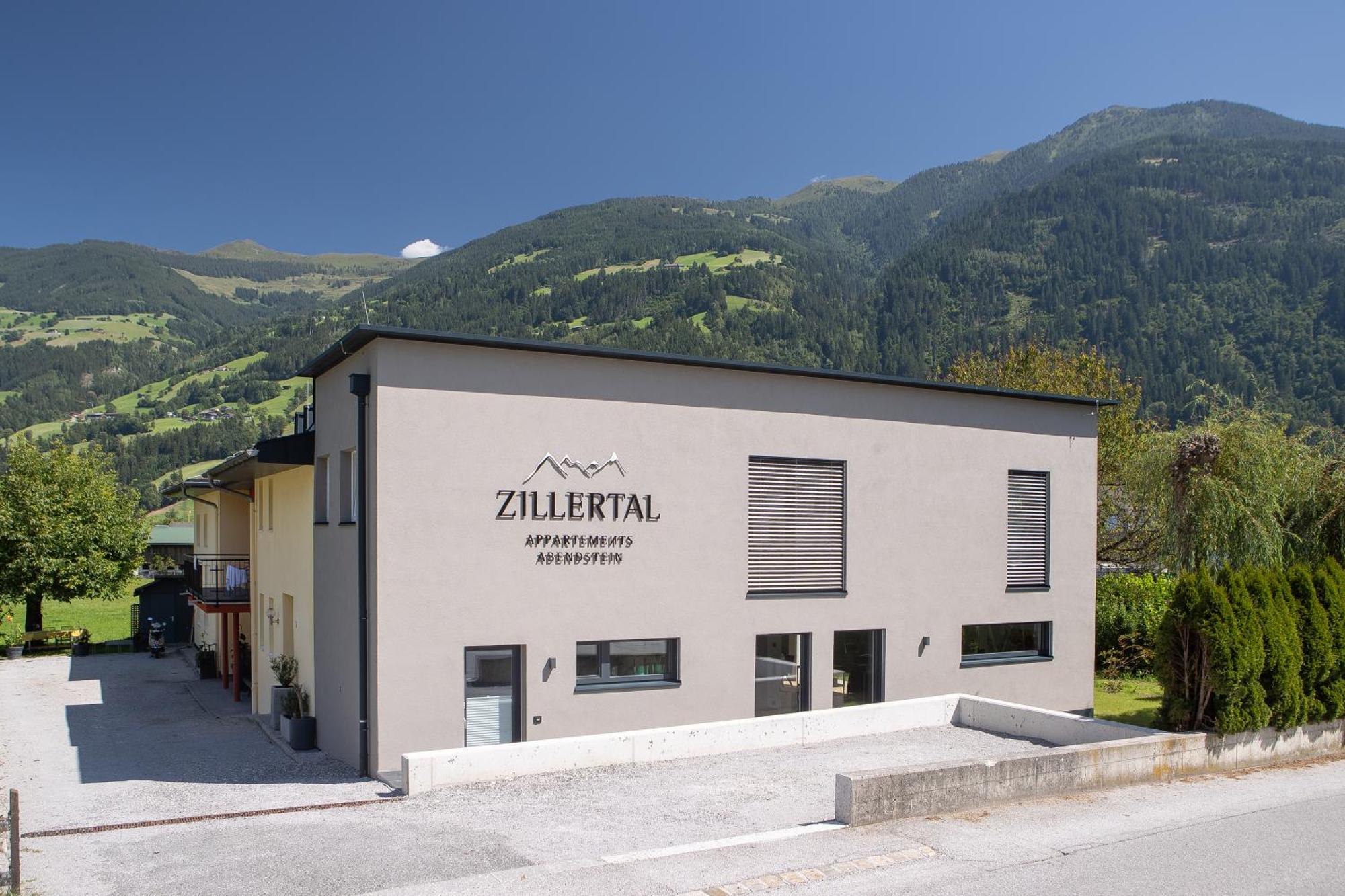 Zillertal Appartements Fuegen Exterior photo